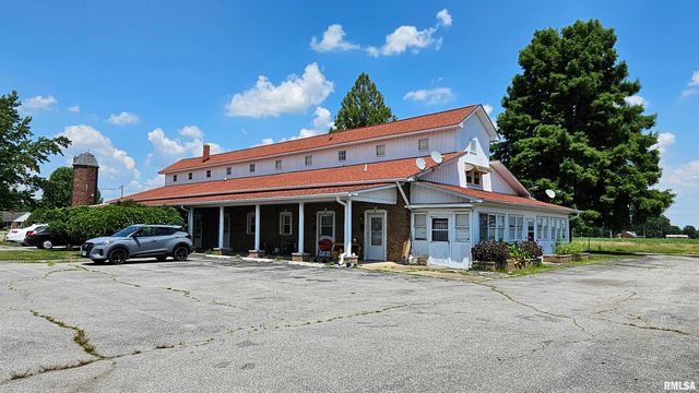 1807 E MAIN Street, Marion, IL 62959