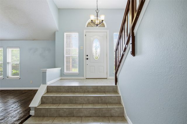 2060 Briarcliff Road, Lewisville, TX 75067