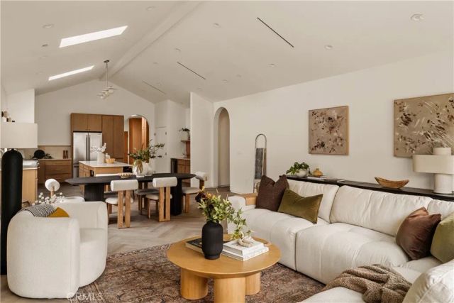 15337 Lemay Street, Van Nuys, CA 91406