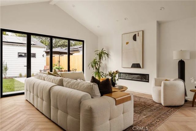 15337 Lemay Street, Van Nuys, CA 91406