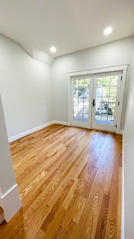 16 Putnam St 2, Somerville, MA 02143
