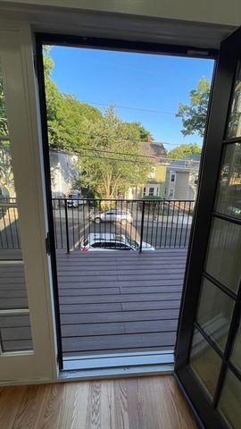 16 Putnam St 2, Somerville, MA 02143