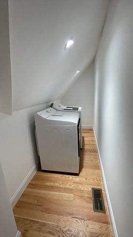 16 Putnam St 2, Somerville, MA 02143