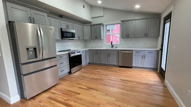 16 Putnam St 2, Somerville, MA 02143