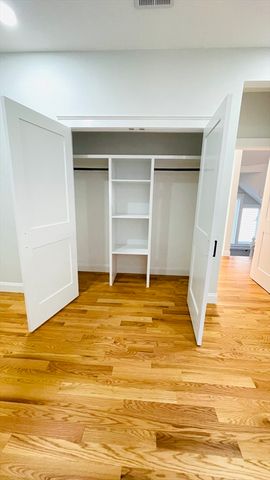 16 Putnam St 2, Somerville, MA 02143