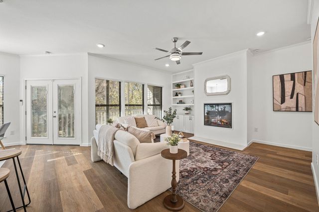 6501 Columbia Oaks CT D8, Austin, TX 78759