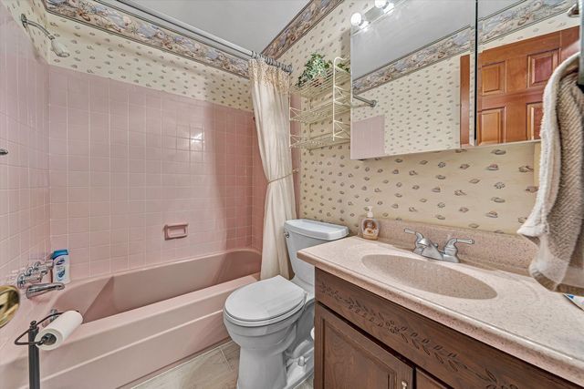 4940 North Lake DR, Roanoke, VA 24019