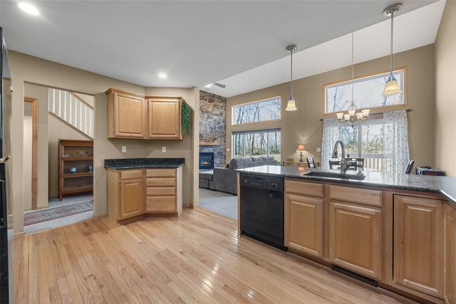 3655 Stoneview Circle SW, Cedar Rapids, IA 52404