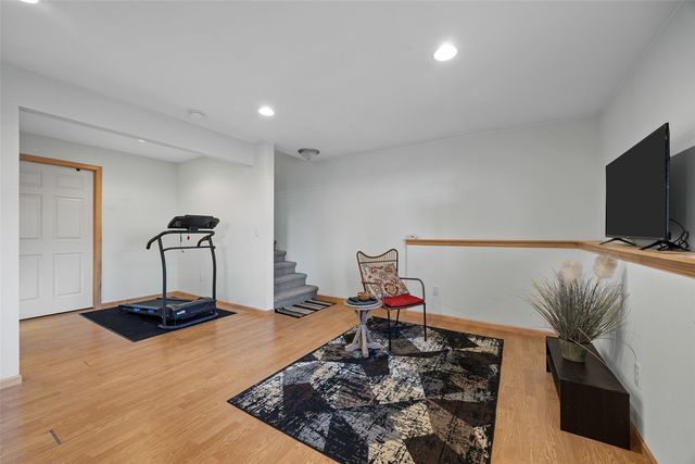 3655 Stoneview Circle SW, Cedar Rapids, IA 52404