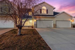 3655 Stoneview Circle SW, Cedar Rapids, IA 52404