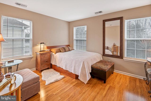 322 FOUNTAYNE LN, Lawrence, NJ 08648