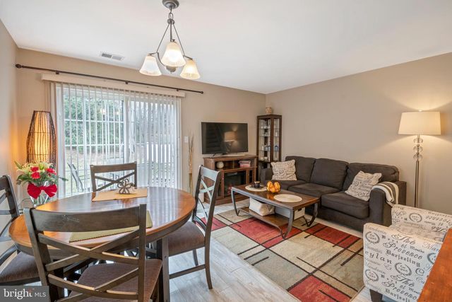 322 FOUNTAYNE LN, Lawrence, NJ 08648