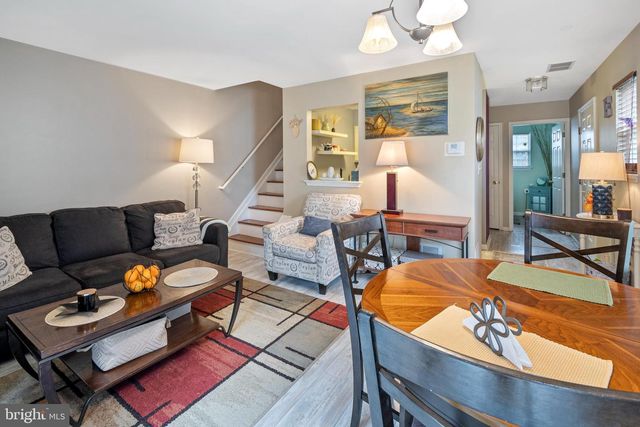 322 FOUNTAYNE LN, Lawrence, NJ 08648