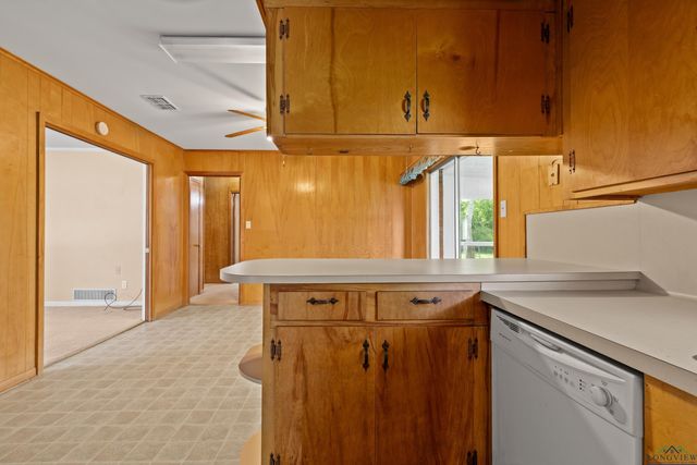 10870 S MAIN ST, Overton, TX 75684