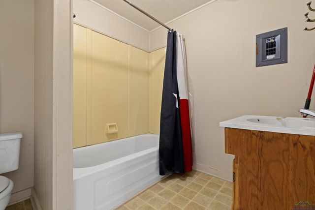 10870 S MAIN ST, Overton, TX 75684