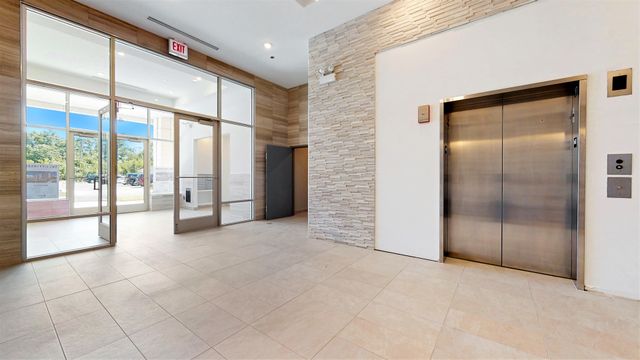 4758 N Laramie Avenue 303, Chicago, IL 60630