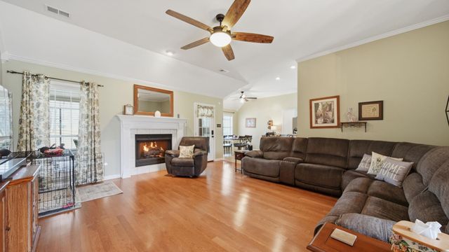 37 KILKENNY DR, Munford, TN 38058