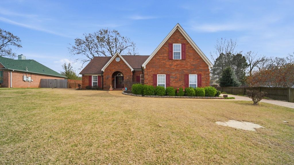 37 KILKENNY DR, Munford, TN 38058