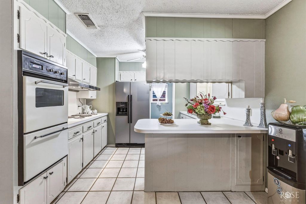 Image 14 of property listing at 3818 Nottingham Trail, San Angelo, TX 76901