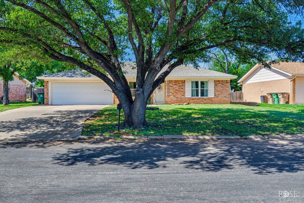 Image 2 of property listing at 3818 Nottingham Trail, San Angelo, TX 76901
