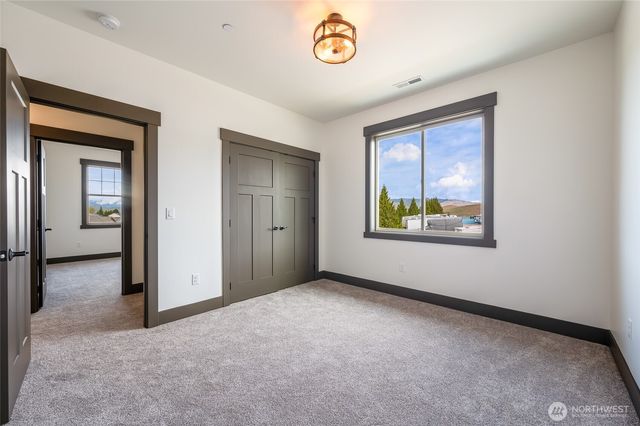 2516 Plateau Drive, East Wenatchee, WA 98802