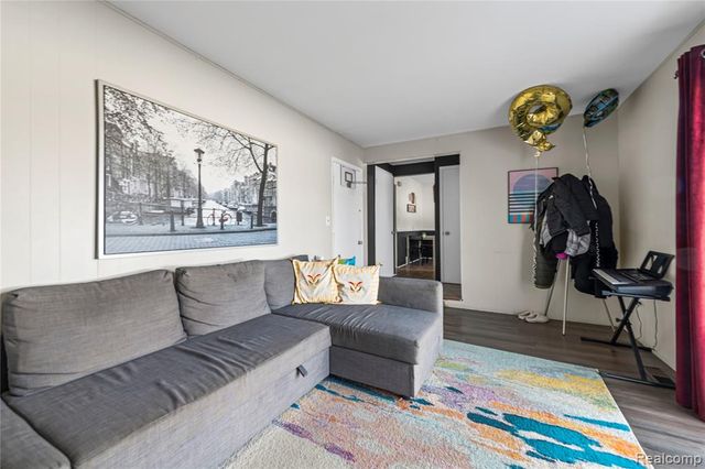 11345 Geoffry Drive, Warren, MI 48093