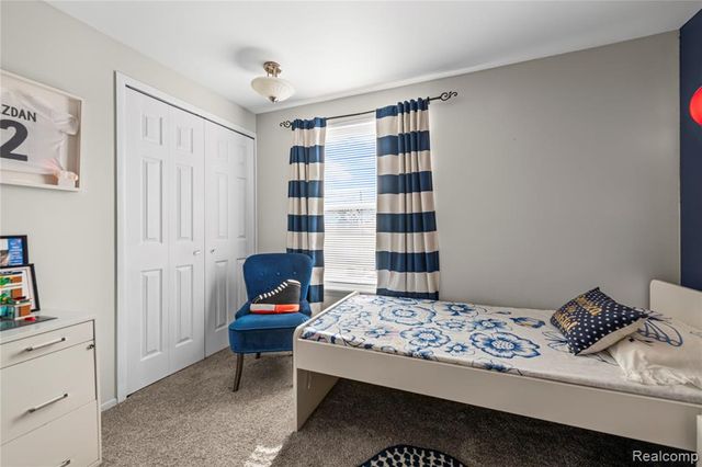 11345 Geoffry Drive, Warren, MI 48093