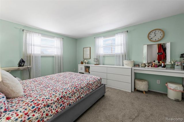 11345 Geoffry Drive, Warren, MI 48093