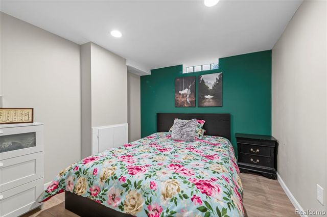 11345 Geoffry Drive, Warren, MI 48093