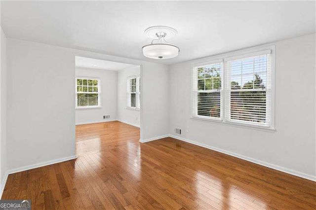 800 Glenairy Drive, Sandy Springs, GA 30328
