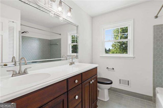 800 Glenairy Drive, Sandy Springs, GA 30328