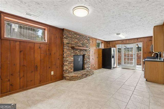 800 Glenairy Drive, Sandy Springs, GA 30328