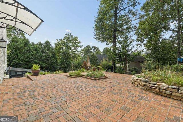800 Glenairy Drive, Sandy Springs, GA 30328
