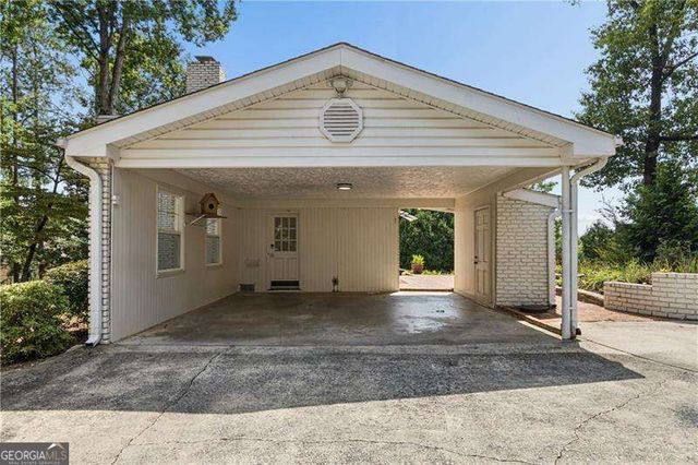 800 Glenairy Drive, Sandy Springs, GA 30328
