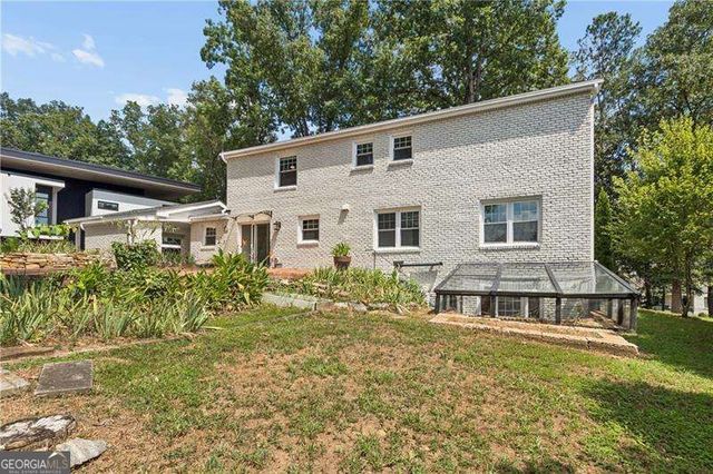 800 Glenairy Drive, Sandy Springs, GA 30328