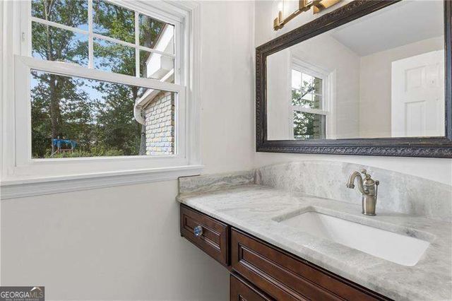 800 Glenairy Drive, Sandy Springs, GA 30328