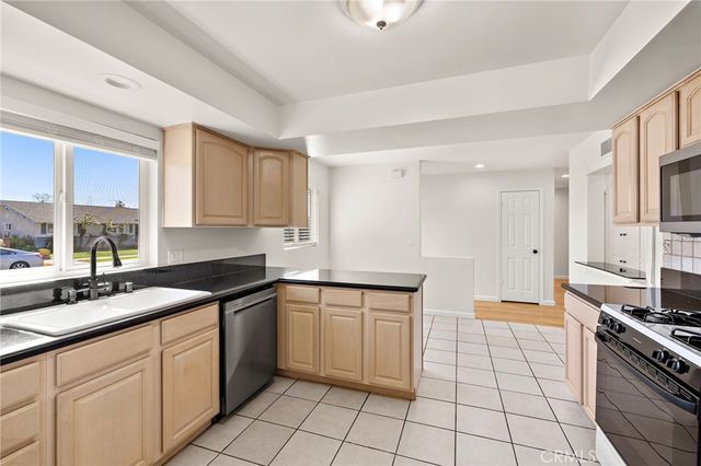 1409 E Orange Grove, Orange, CA 92867