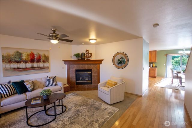 33219 41st Place S, Federal Way, WA 98001