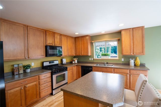 33219 41st Place S, Federal Way, WA 98001