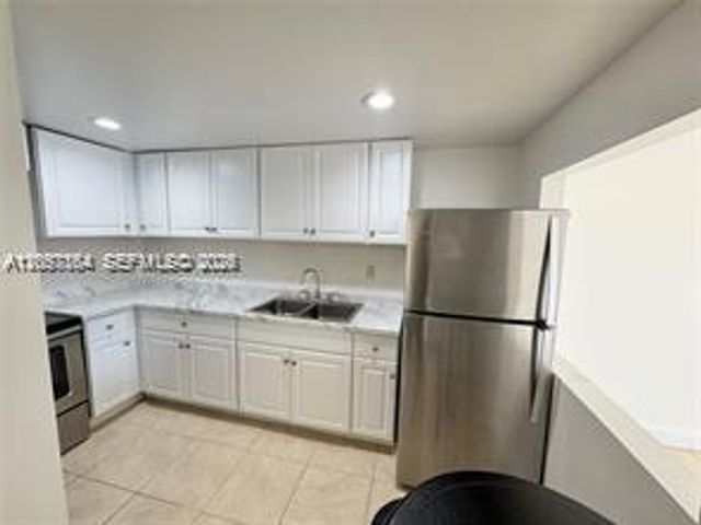 10090 NW 80th Ct 1542, Hialeah Gardens, FL 33016