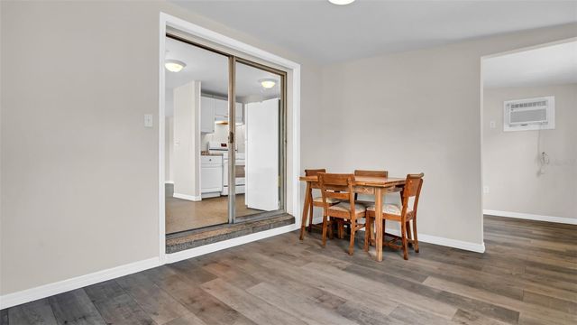 5609 GOLDEN DRIVE, Tampa, FL 33634