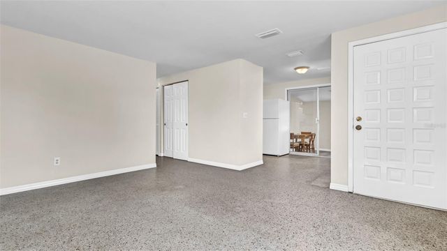 5609 GOLDEN DRIVE, Tampa, FL 33634