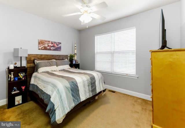 325 WINDSOR RD, Mullica Hill, NJ 08062