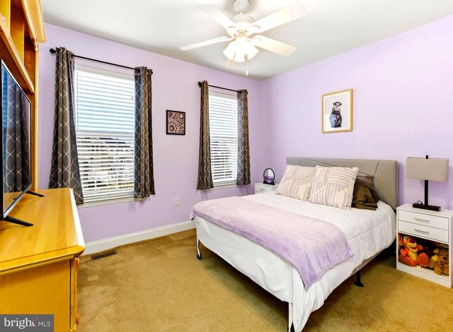 325 WINDSOR RD, Mullica Hill, NJ 08062