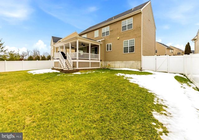 325 WINDSOR RD, Mullica Hill, NJ 08062