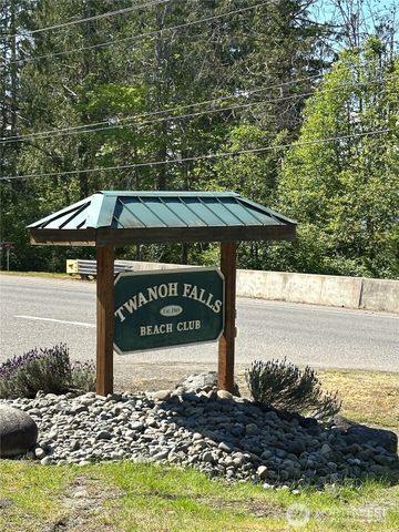 161 E Forest Drive, Belfair, WA 98528
