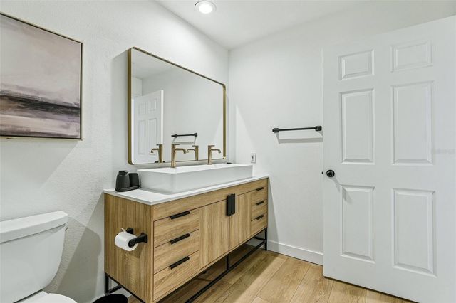 322 E CENTRAL BOULEVARD 806, Orlando, FL 32801