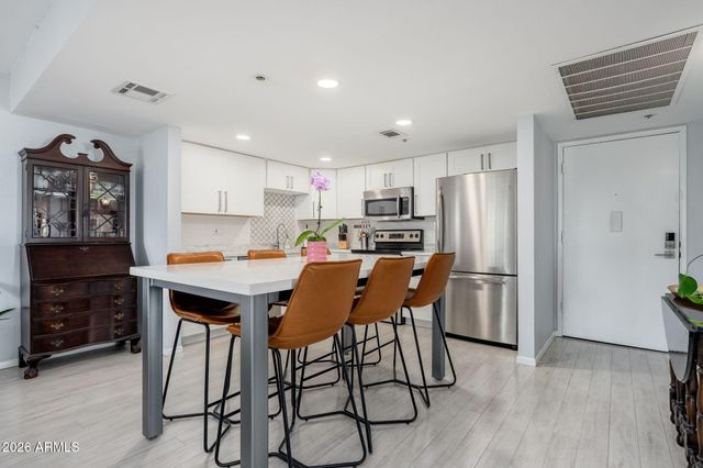 7950 E CAMELBACK Road 704, Scottsdale, AZ 85251