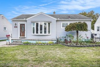 29217 Dembs Drive, Roseville, MI 48066