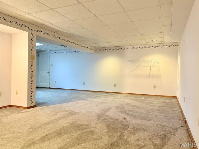 9133 Kit Drive, St Louis, MO 63123